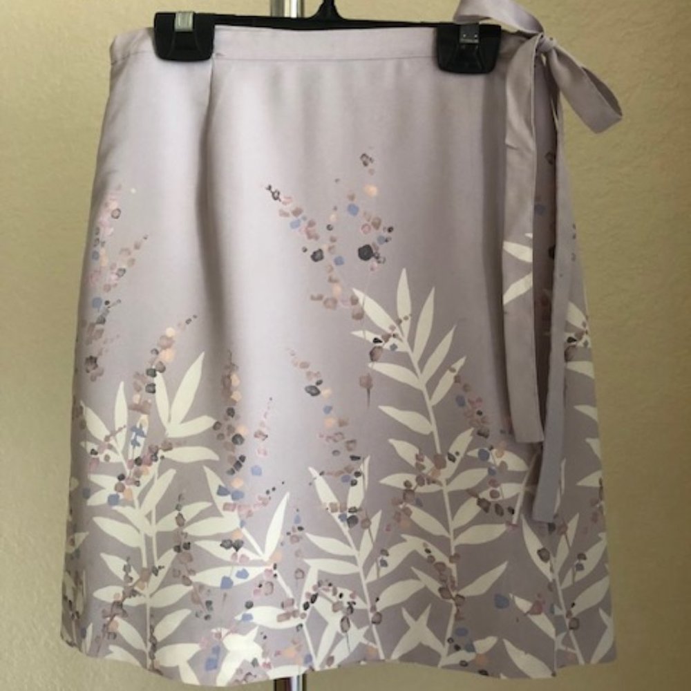Ann Taylor LOFT Light Purple Floral Print Skirt Size 2